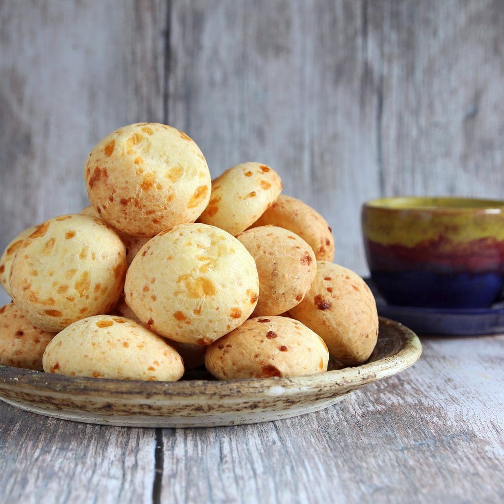 Authentic Colombian Pandebono: Delicious Cheese Bread Recipe